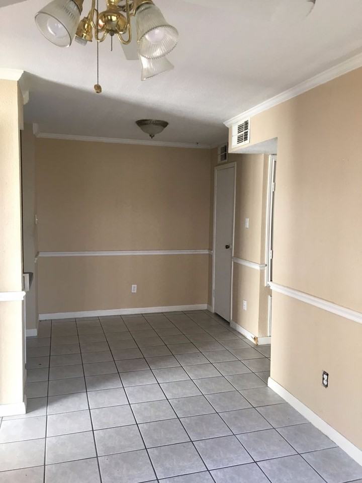 13480 S Thorntree Dr #303 - Photo 3 of 12