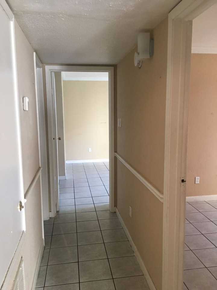 13480 S Thorntree Dr #303 - Photo 4 of 12