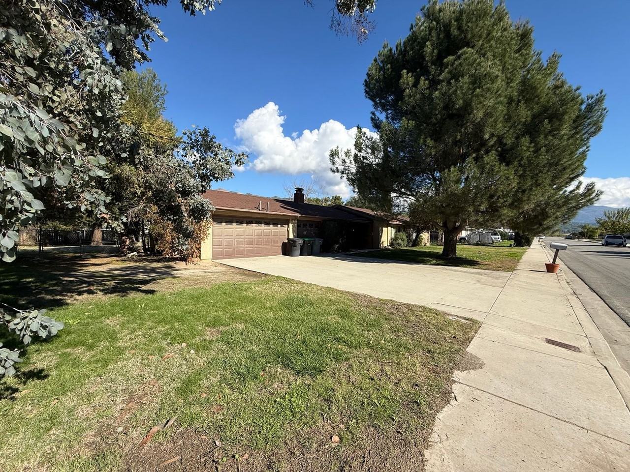 757 E Peach St - Photo 2 of 15