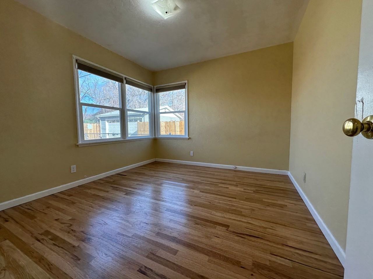 439 Willow St - Photo 6 of 12