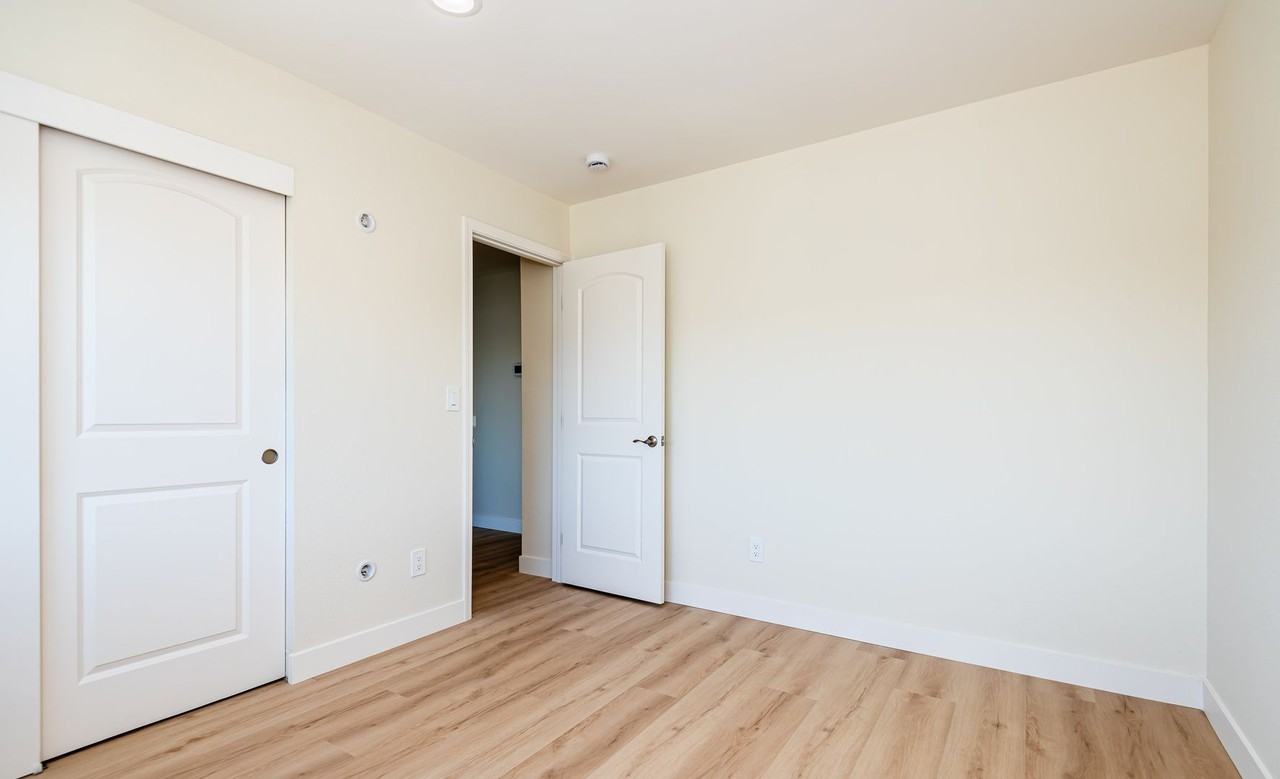 4215 Starboard Ct #4 - Photo 4 of 14