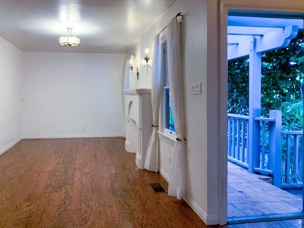 2916 Marathon St - Photo 6 of 35