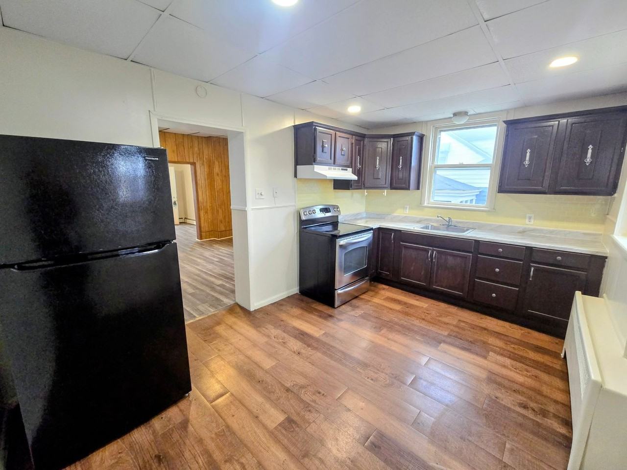 58 W Garrison St - Photo 3 of 13