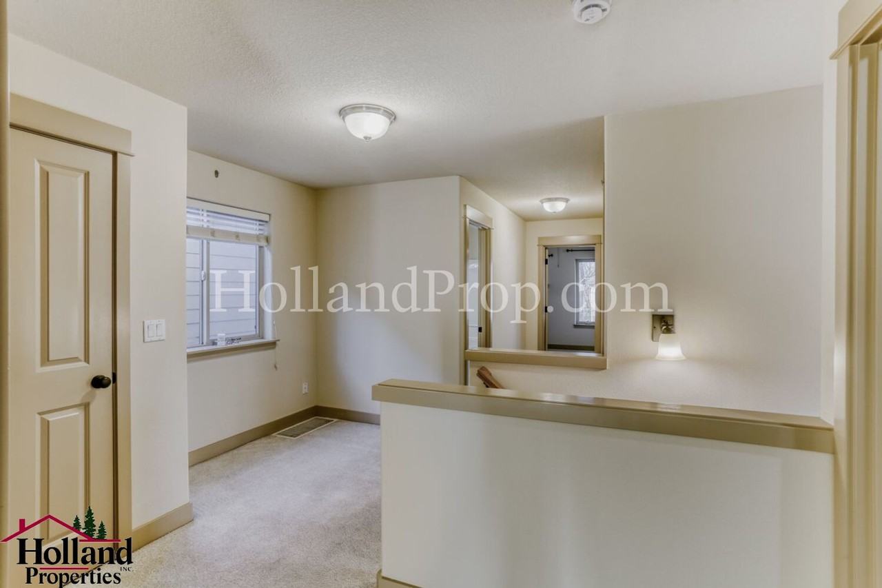 120 Ne Stonebriar Ln - Photo 3 of 19