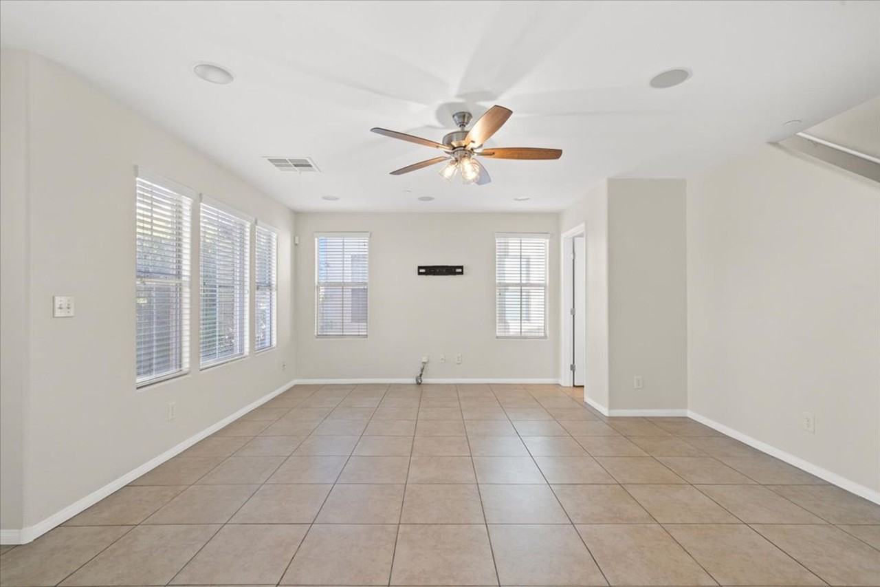 4790 Greencombe Ct - Photo 6 of 23