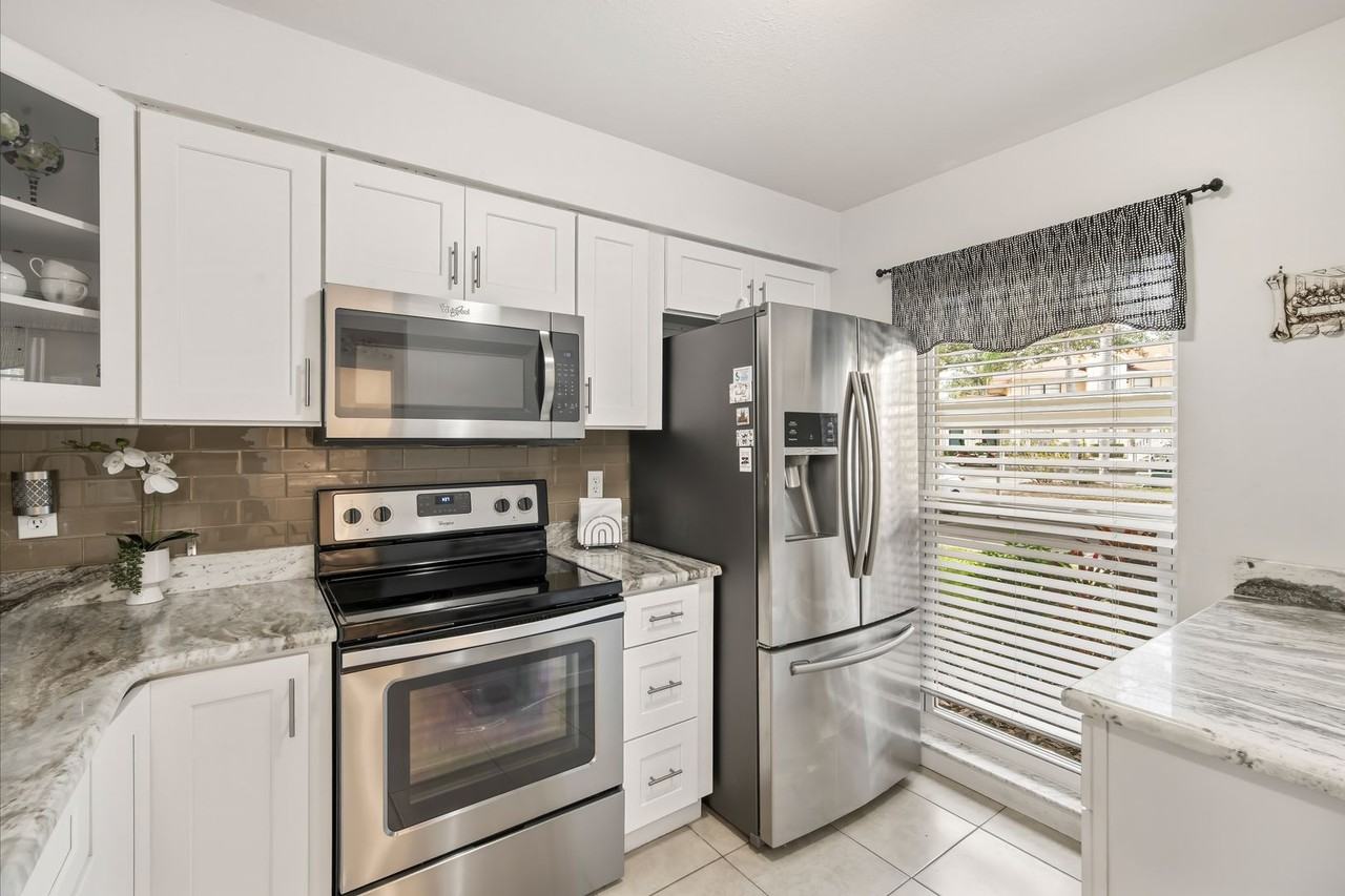 314 Knottwood Ct - Photo 5 of 27