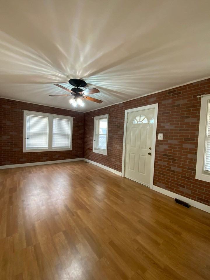 4247 10th Ave - Photo 7 of 18