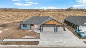 featured image of 288 E 5th S