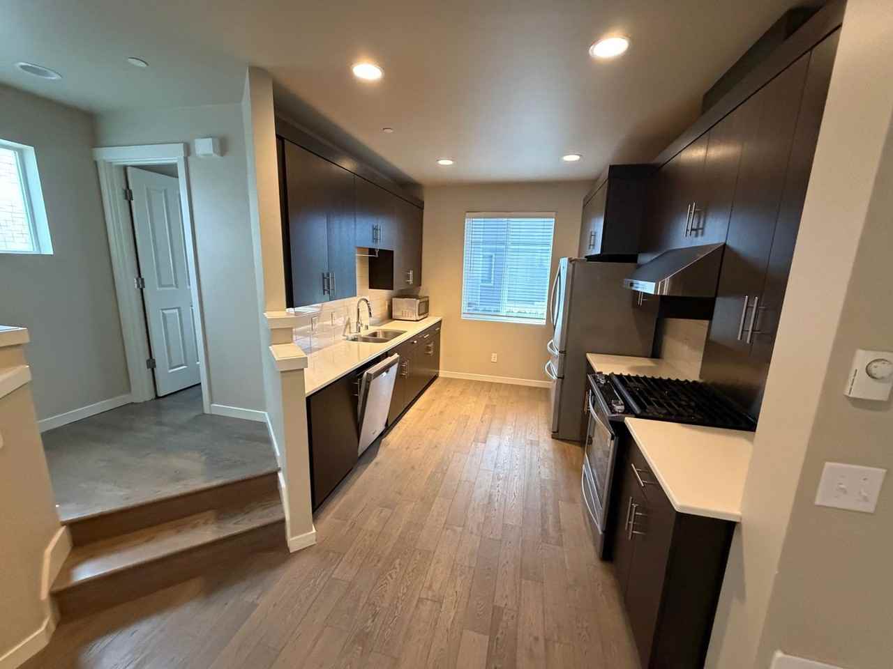 329 Anacortes Pl Ne - Photo 2 of 17