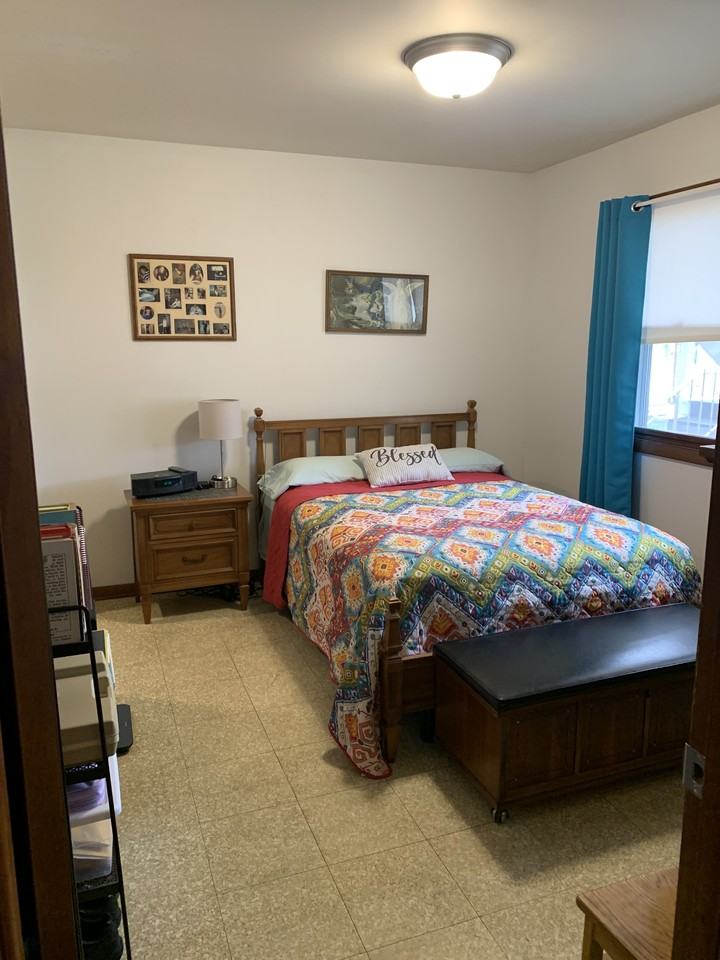 100 N Kidder St #3 - Photo 3 of 11