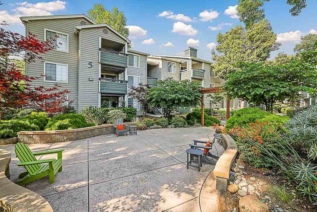 Bristol Commons - Photo 7 of 44