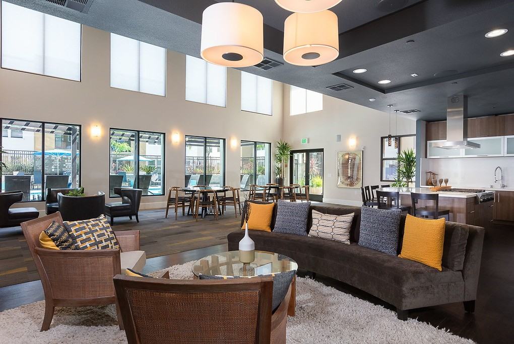 Marquis - Photo 5 of 50