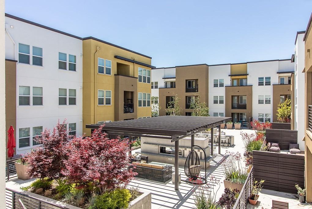 Marquis - Photo 6 of 50