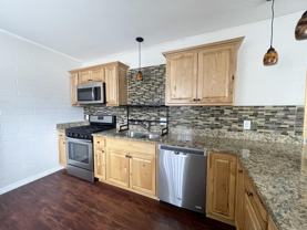 Bennett 6-plex - Photo 1 of 1