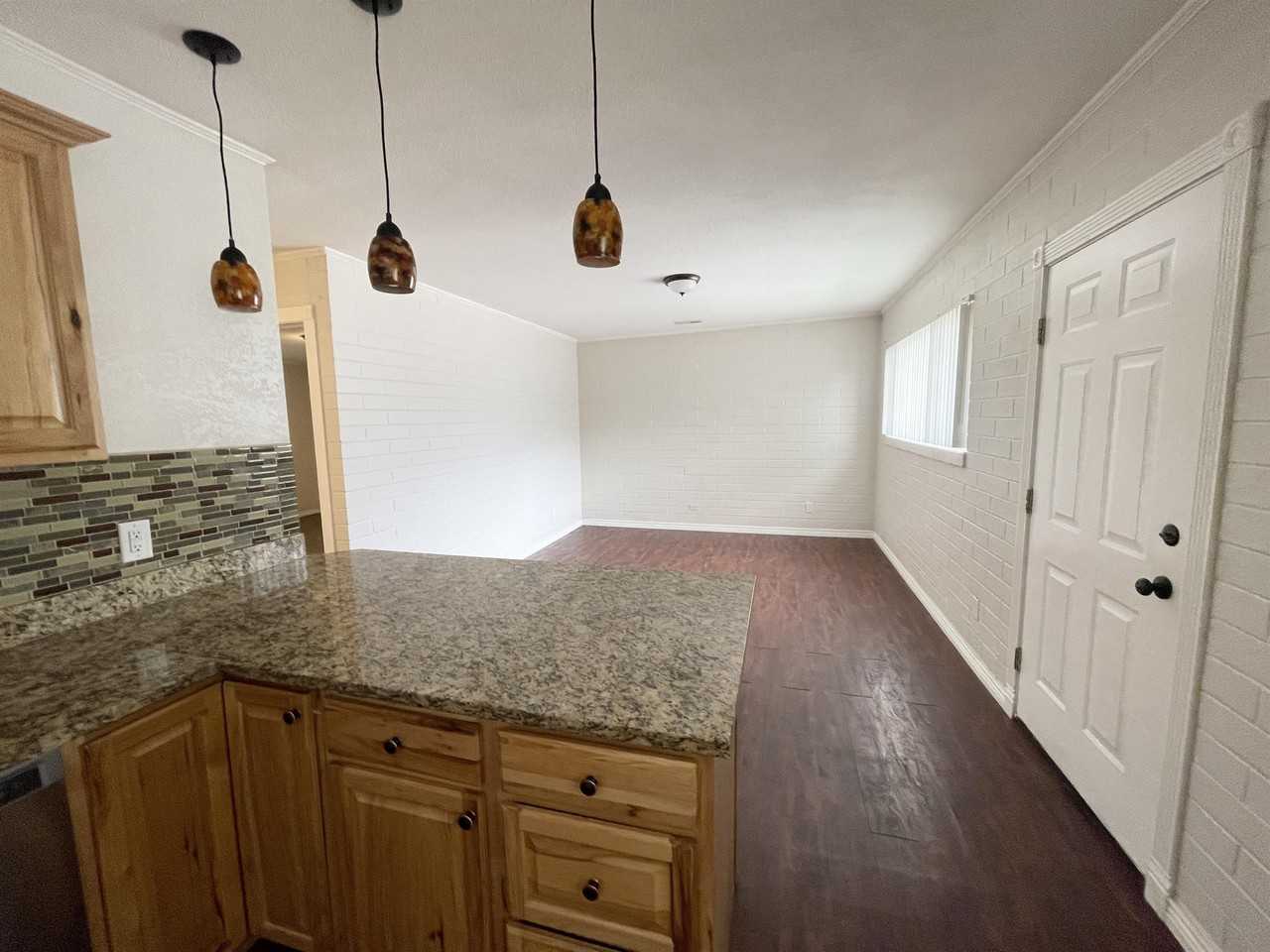 Bennett 6-plex - Photo 5 of 25