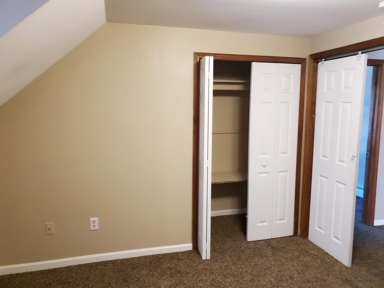 124 N. Summit St. - Photo 6 of 24