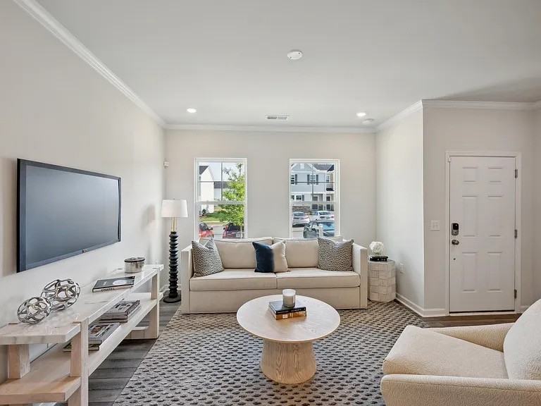 657 Mirkwood Ave #1 - Photo 3 of 11