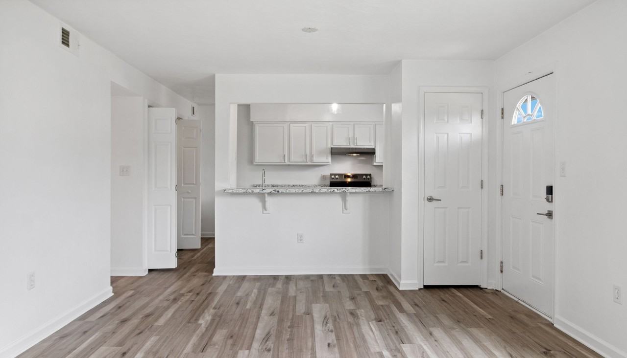 9527 3rd Bay Street - Photo 3 of 27