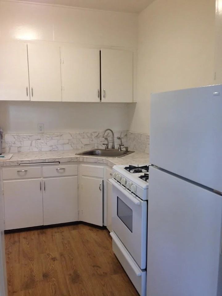 Osos 1341 - Photo 4 of 5