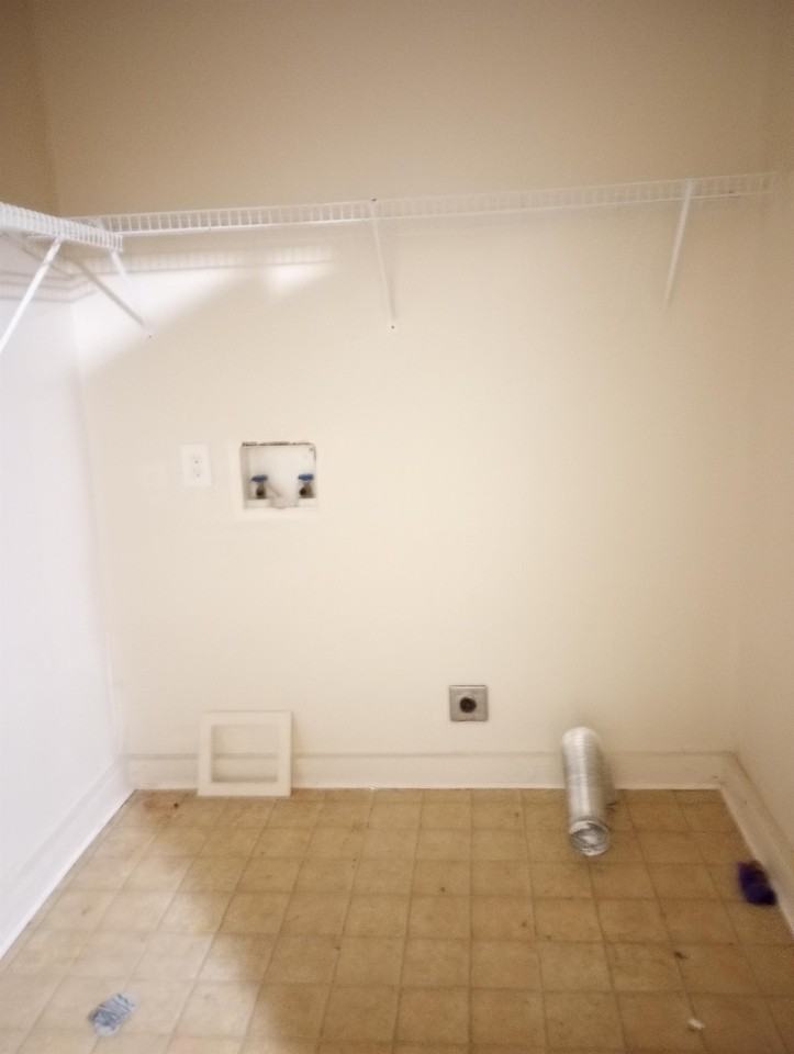 348 Virginia Avenue - Photo 4 of 8