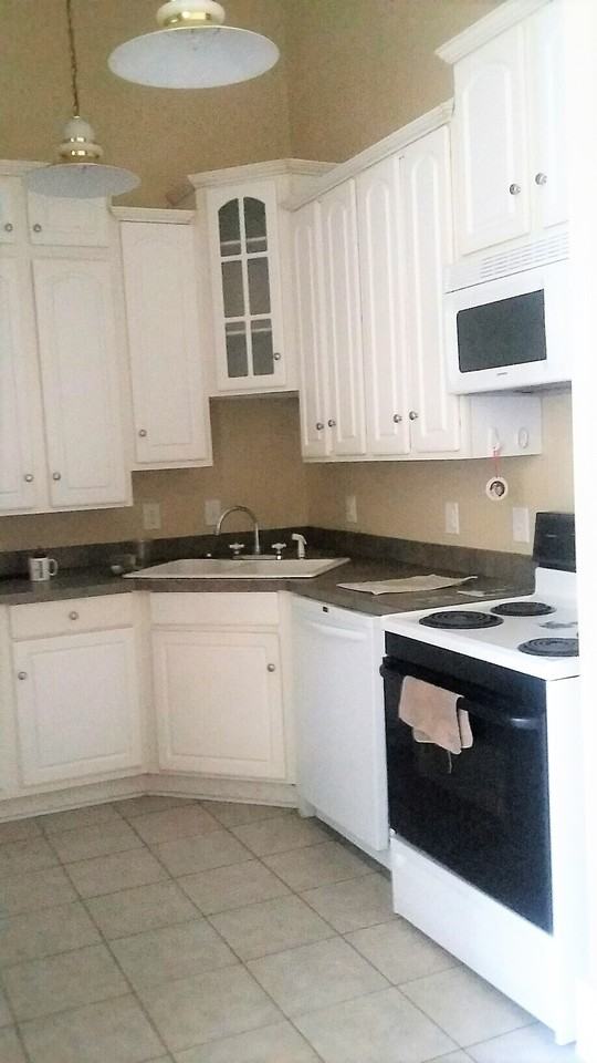 135 E Wilson Ave - Photo 3 of 16