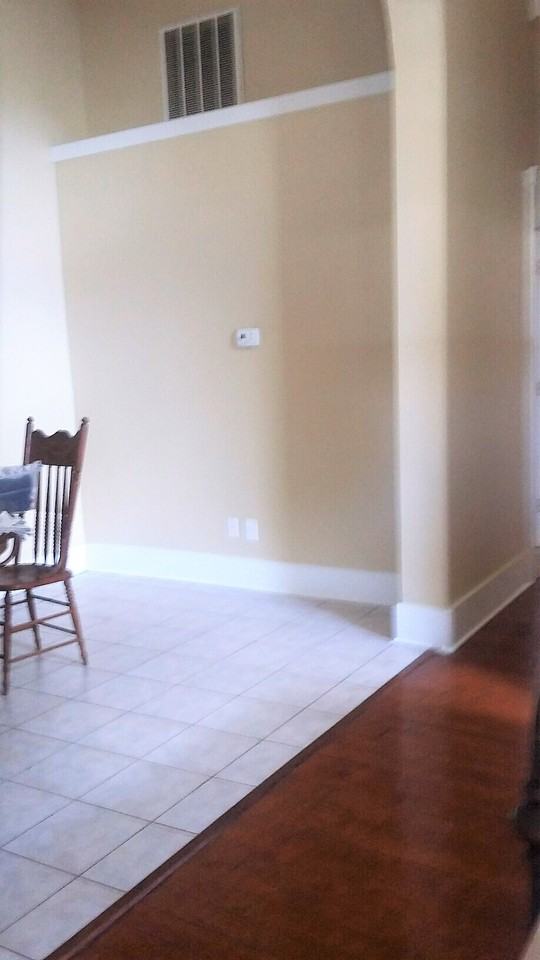 135 E Wilson Ave - Photo 4 of 16