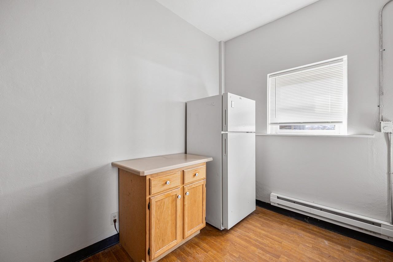 310 N Michigan Street - Photo 2 of 8