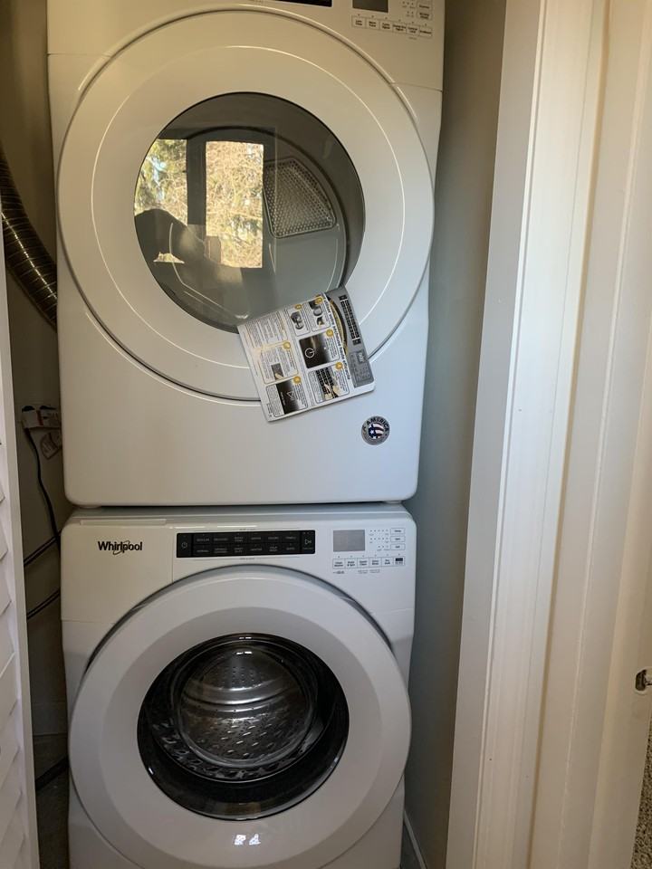 Golden Real Estate - Photo 5 of 39