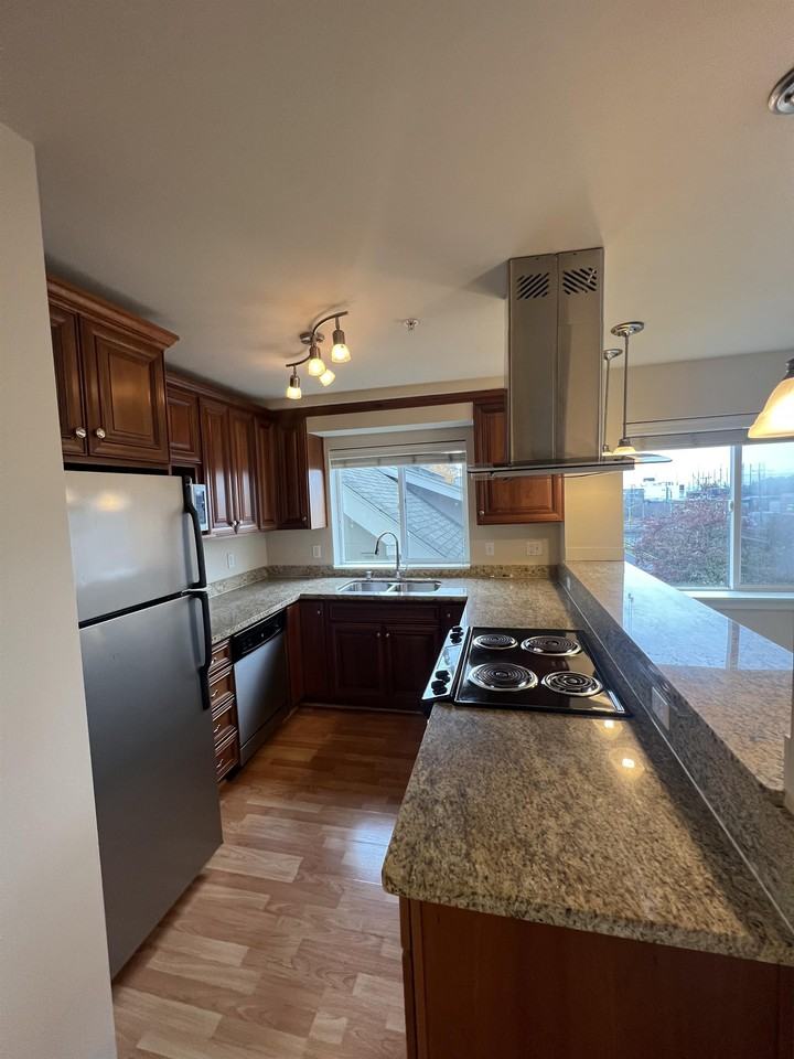 The Eastbay-Alfonso Properties - Photo 3 of 21