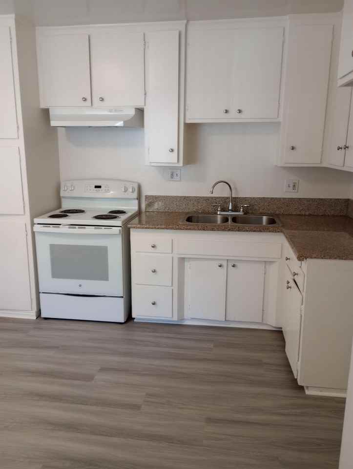 **645 Covina, LLC / 150 E Alvarado St / John / NC - Photo 4 of 8