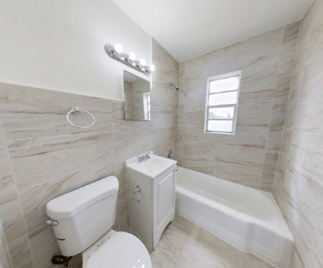 1341 Northwest 60th Street - Photo 6 of 7