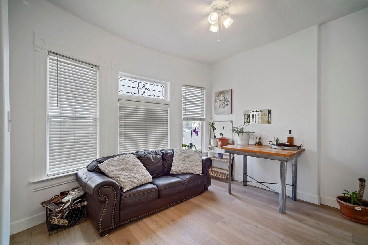 560 South 500 East - Photo 4 of 31