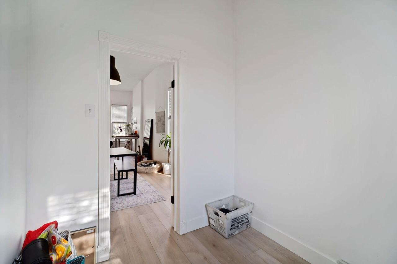 560 South 500 East - Photo 6 of 31