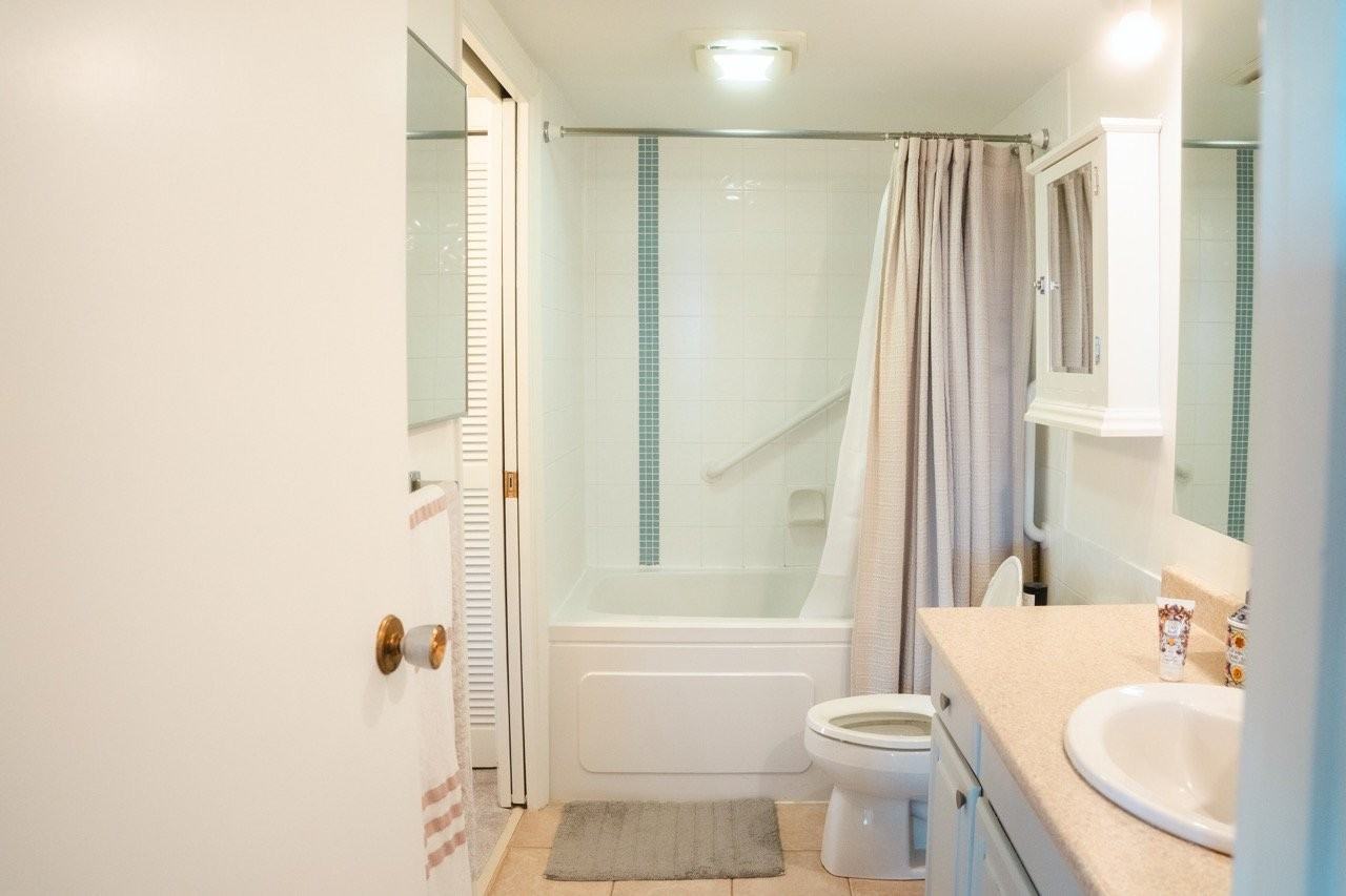 1341 Foster St - Photo 5 of 11