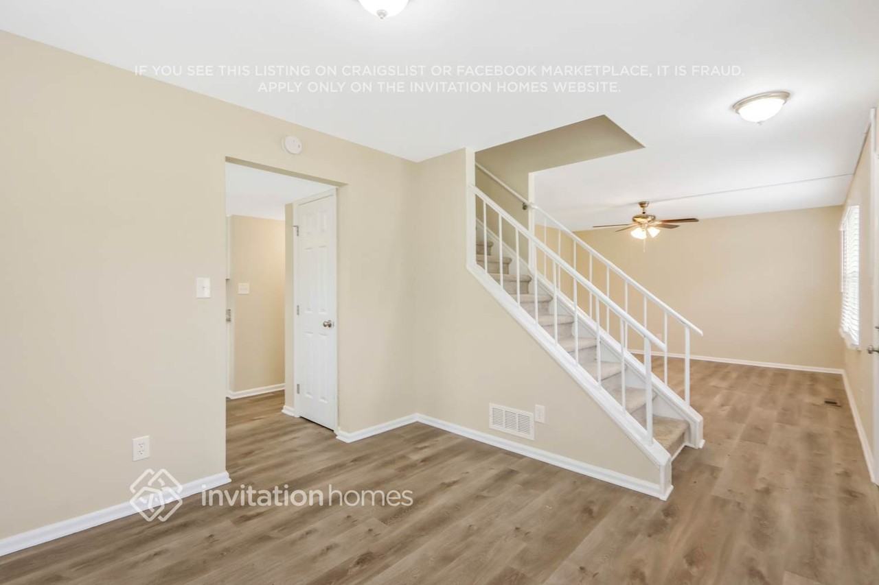 4116 Emerald Lake Dr - Photo 4 of 22