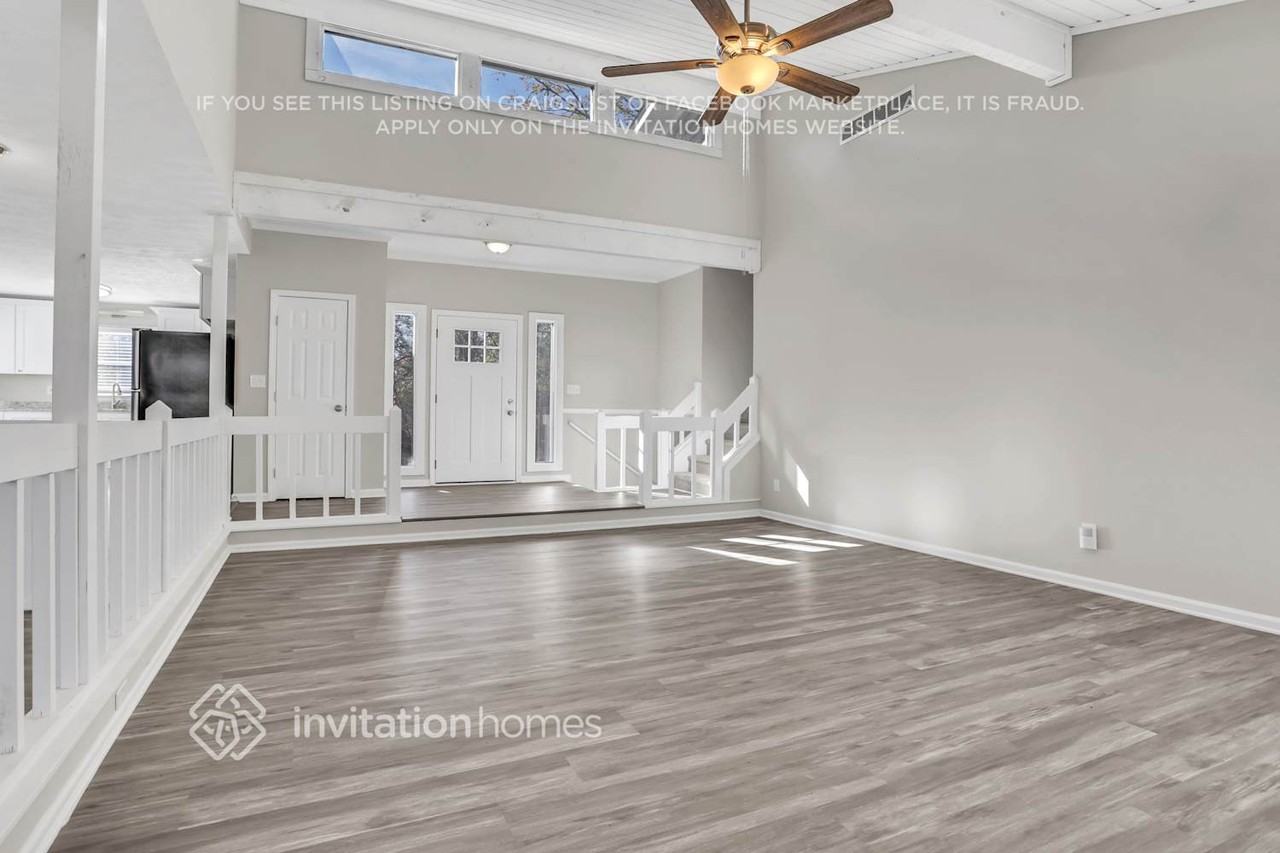 1169 Ashley Lake Dr - Photo 4 of 26