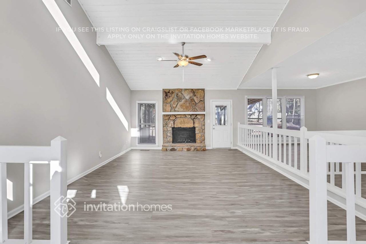 1169 Ashley Lake Dr - Photo 5 of 26