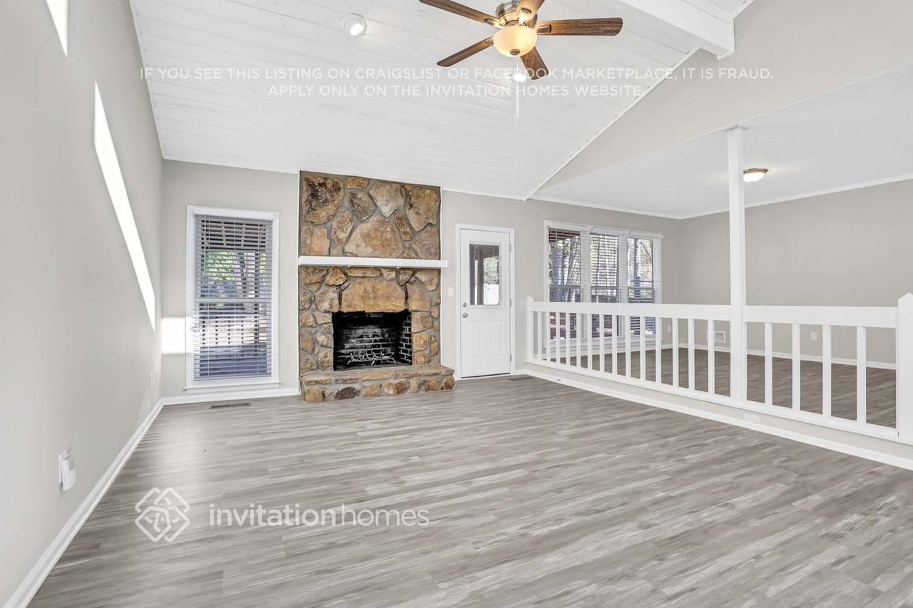 1169 Ashley Lake Dr - Photo 6 of 26