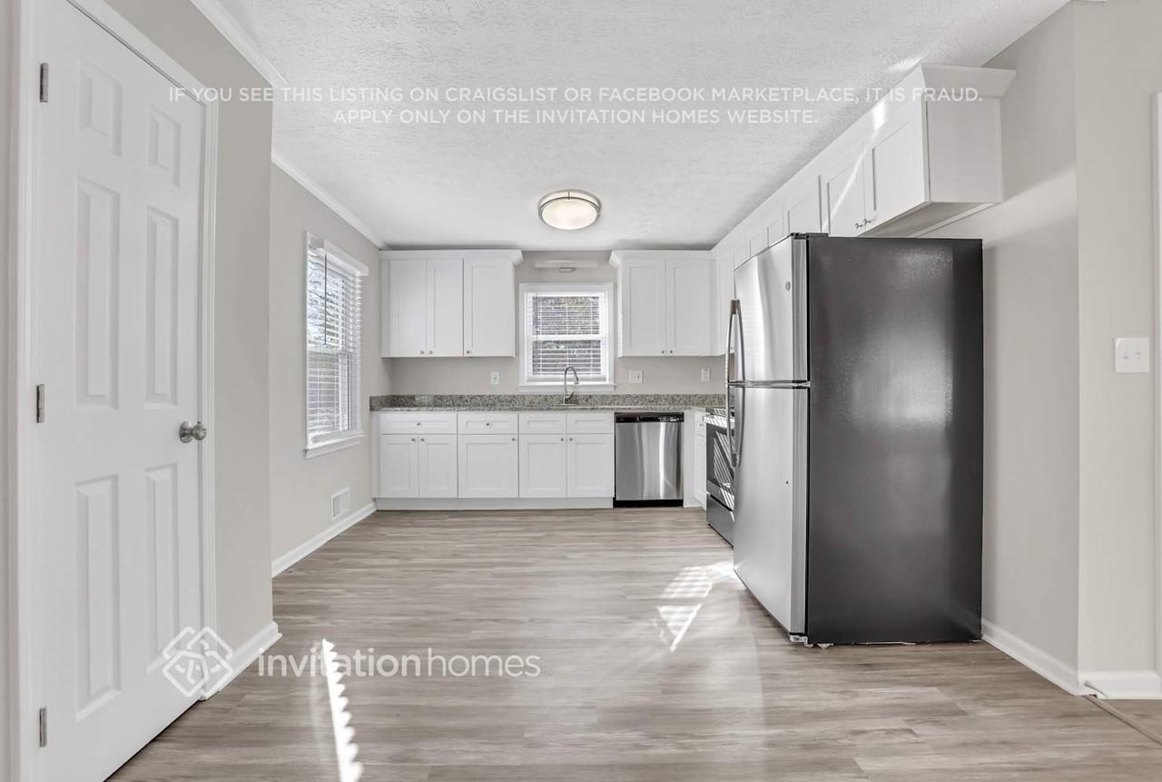 1169 Ashley Lake Dr - Photo 7 of 26