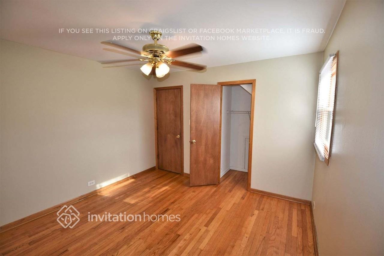 9318 S 78th Ave - Photo 7 of 14