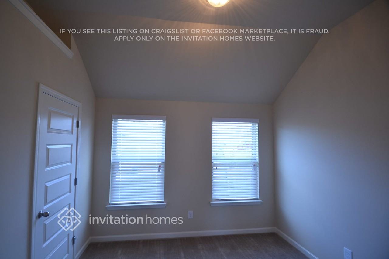 4324 Grove Lake St - Photo 6 of 14