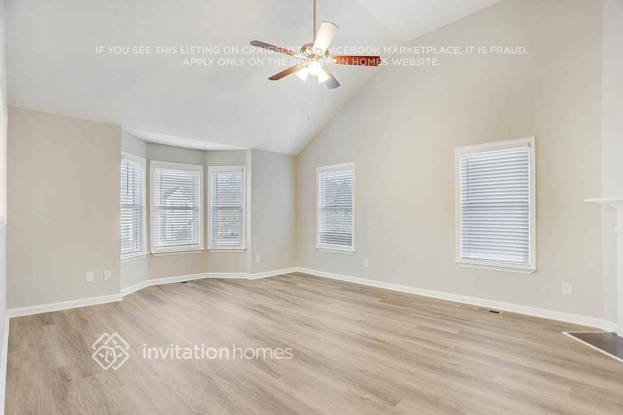 1520 Jade Cove Dr - Photo 4 of 29