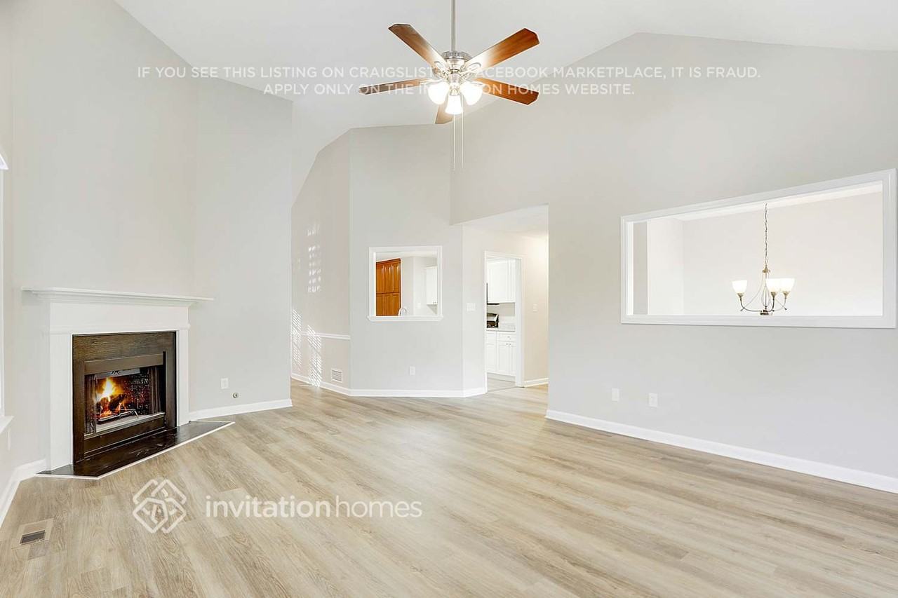 1520 Jade Cove Dr - Photo 5 of 29