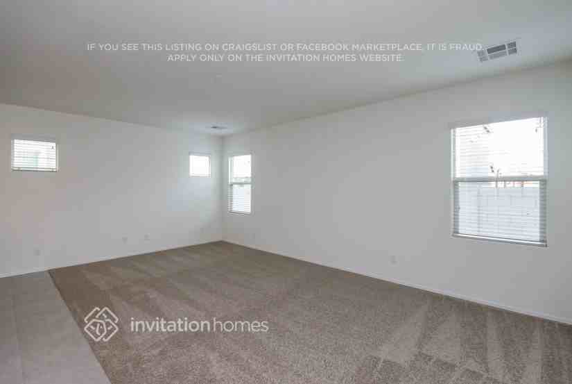 1270 E Palomino Way - Photo 3 of 25