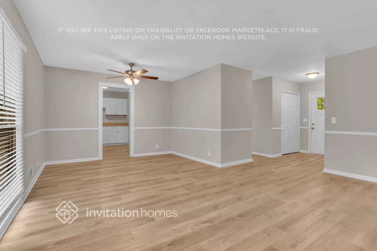 574 Stonewood Dr - Photo 4 of 22