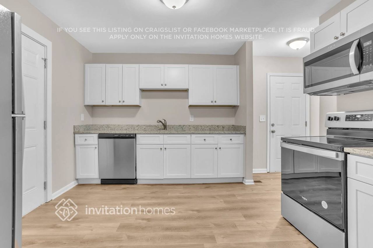 574 Stonewood Dr - Photo 6 of 22