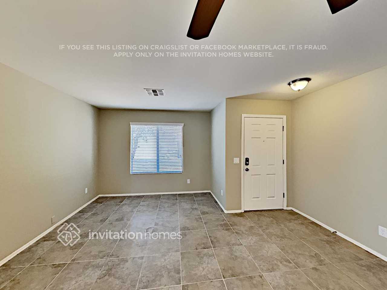 17039 W Central St - Photo 4 of 26