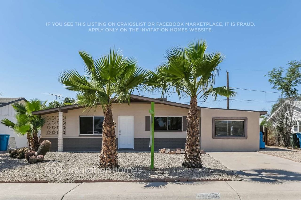 3221 E Captain Dreyfus Ave - Photo 2 of 17