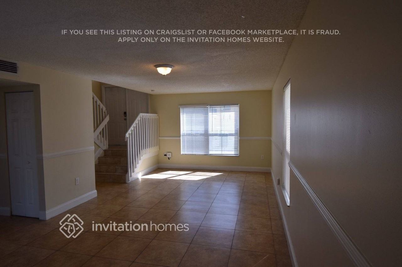 12139 Sw 250th Ter - Photo 2 of 14