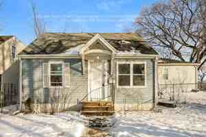 featured image of 5753 27th Ave S